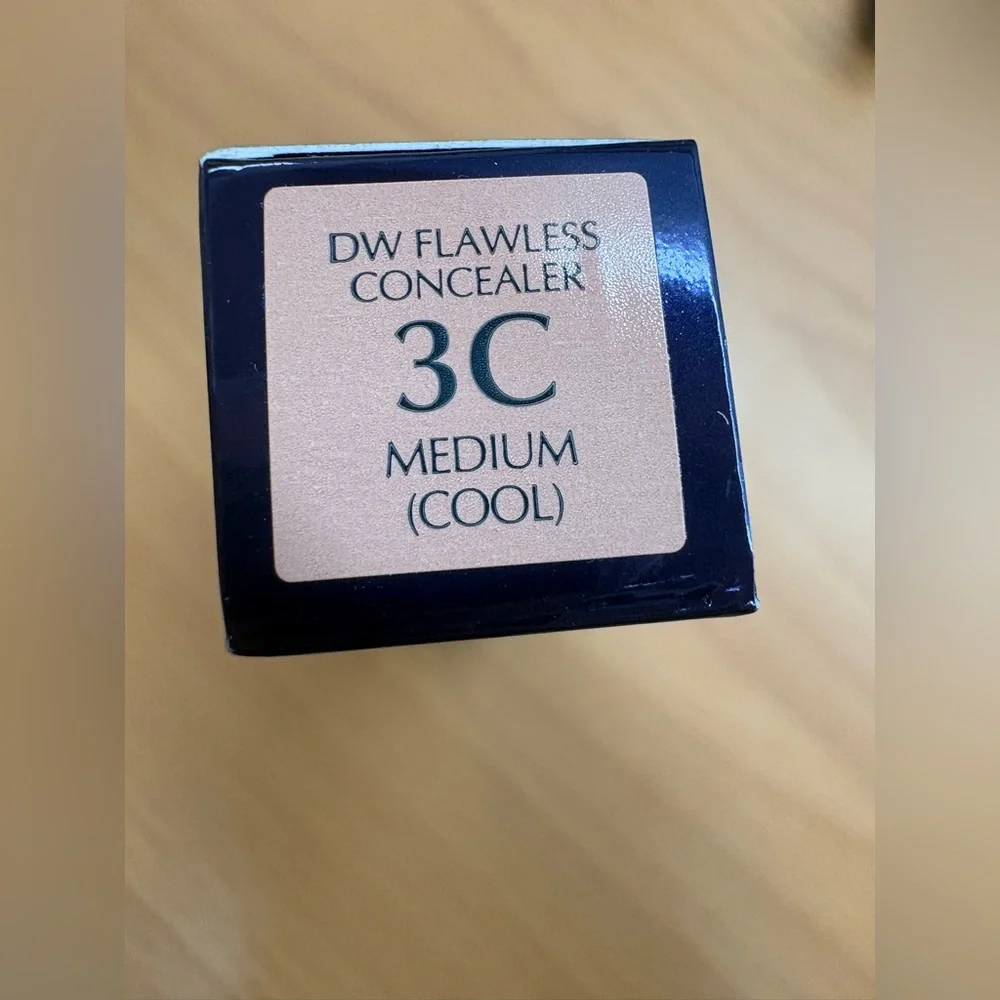 Estée Lauder Double Wear Stay-In-Place 24-Hour Concealer- 3C Medium